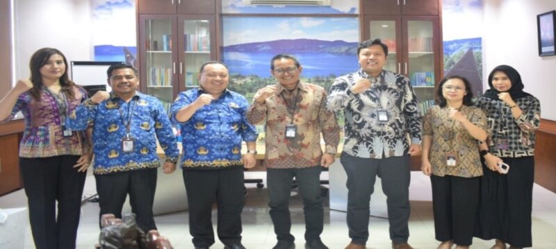 Pihak KPPU Kanwil I Sumbagut berfoto bersama dengan pihak BPS Sumut.