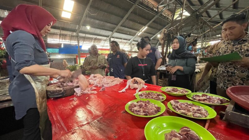 KPPU Kanwil I Sumbagut dan Disperindag ESDM Sumut menggelar sidak di sejumlah pasar tradisional di kota Medan, Kamis (30/1/2025).